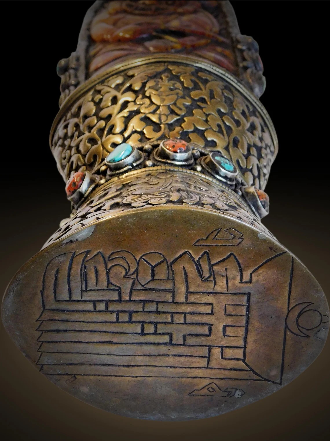 NOT FOR SALE / Antique Tibetan Amber Wish Fulfilling Jewel 琥珀石如意宝