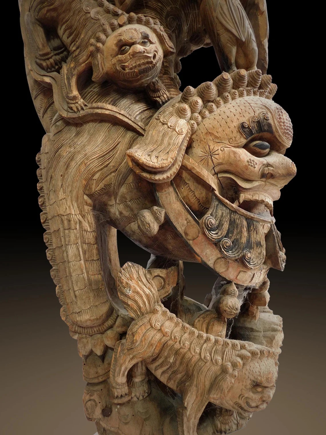 Antique Chinese Guardian Lion Pillar Strut